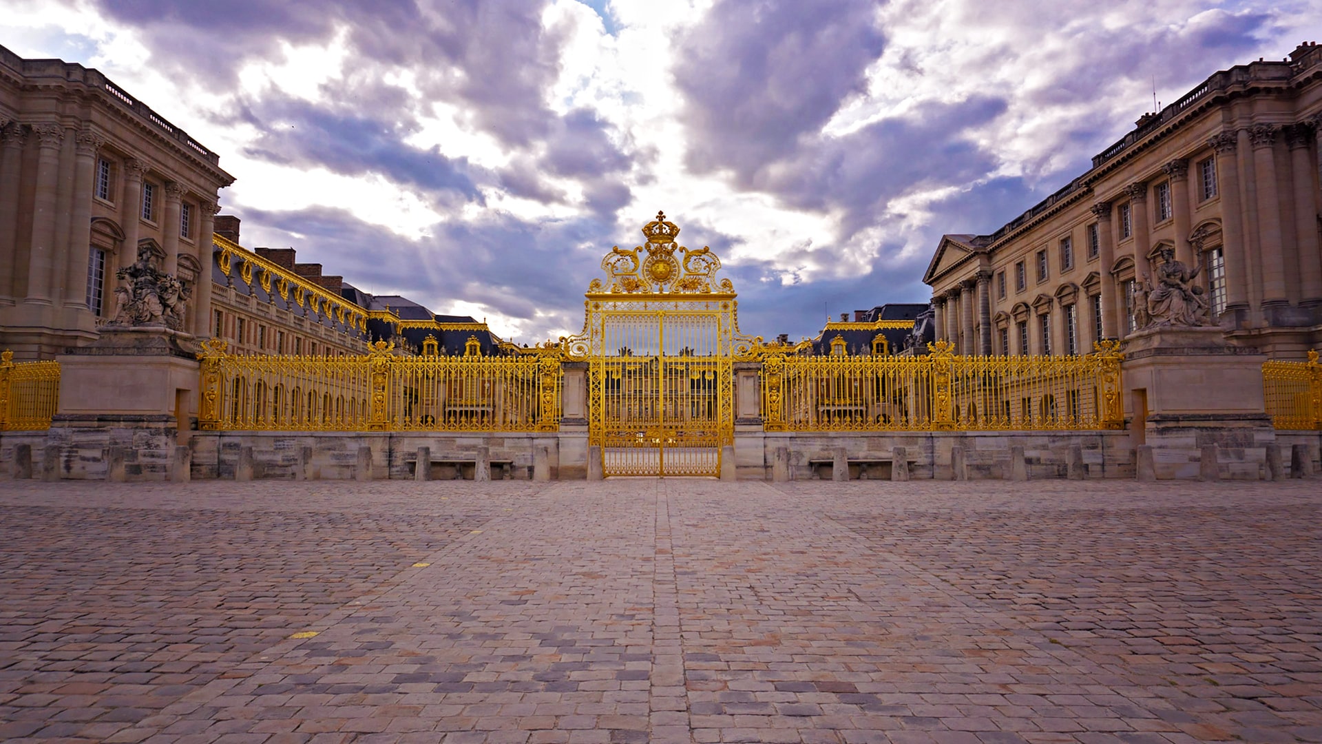 Versailles palace gates
